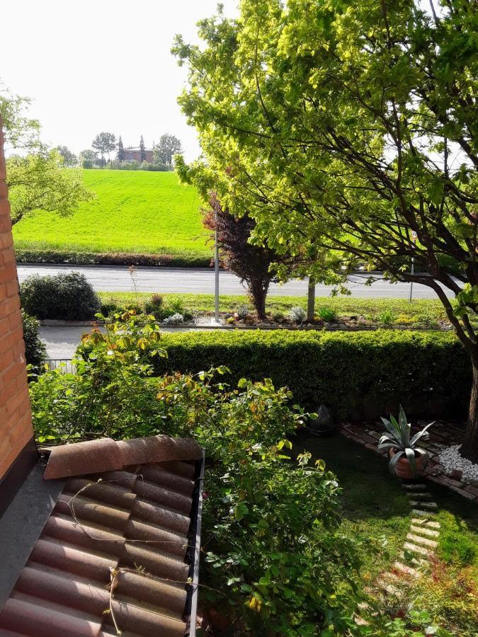 B&B La Rosa Gialla Maranello Exterior photo